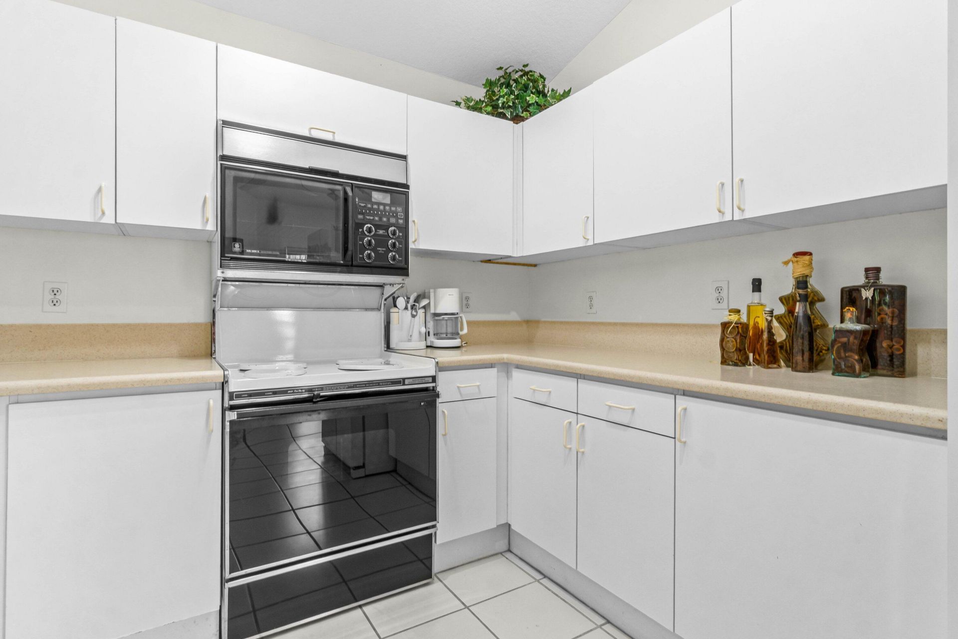 7401 Hearth Stone Avenue, Boynton Beach, FL 33472 Photo