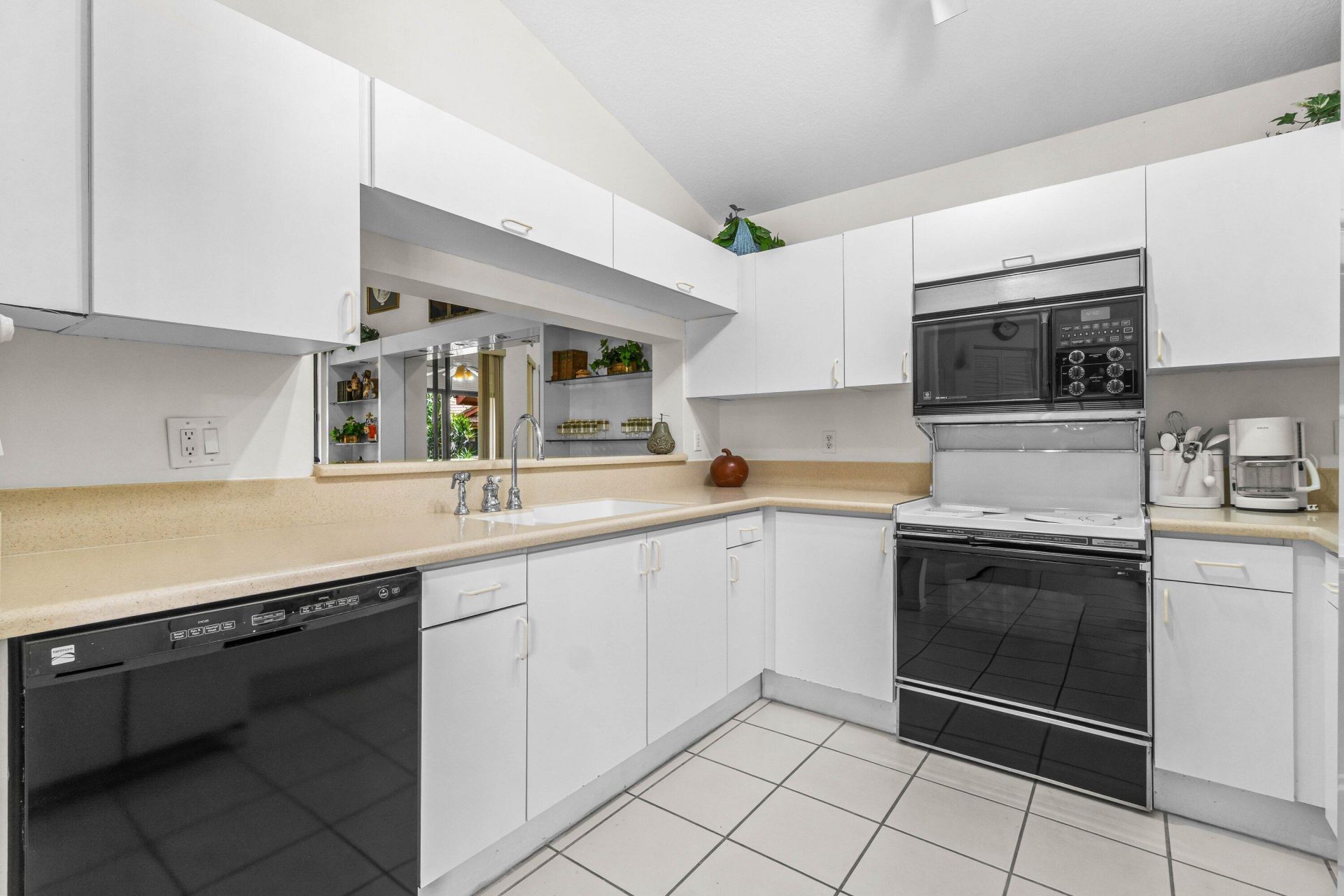 7401 Hearth Stone Avenue, Boynton Beach, FL 33472 Photo