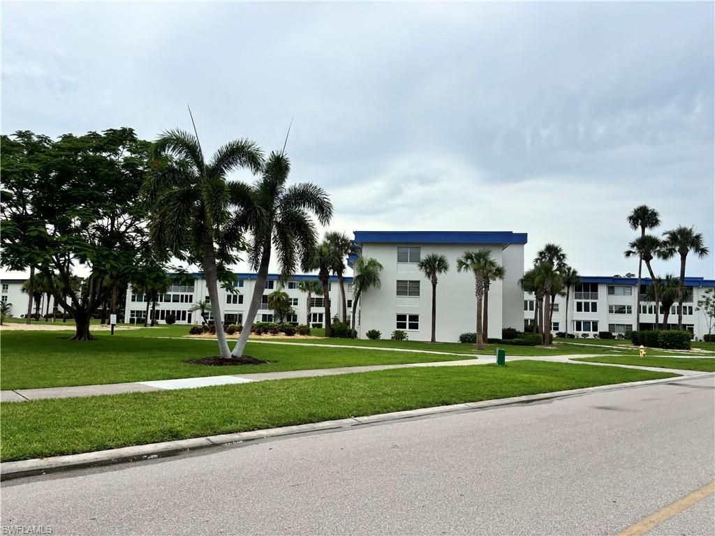 1624 Pine Valley Dr, Unit 115, Fort Myers, FL 33907 Photo