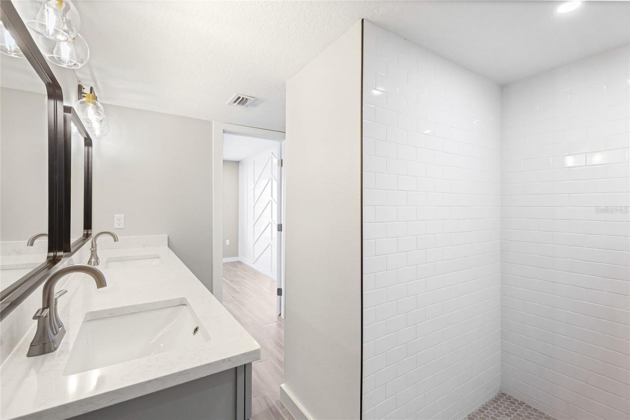 4444 Narraganset Trail, Unit 96, Sarasota, FL 34233 Photo