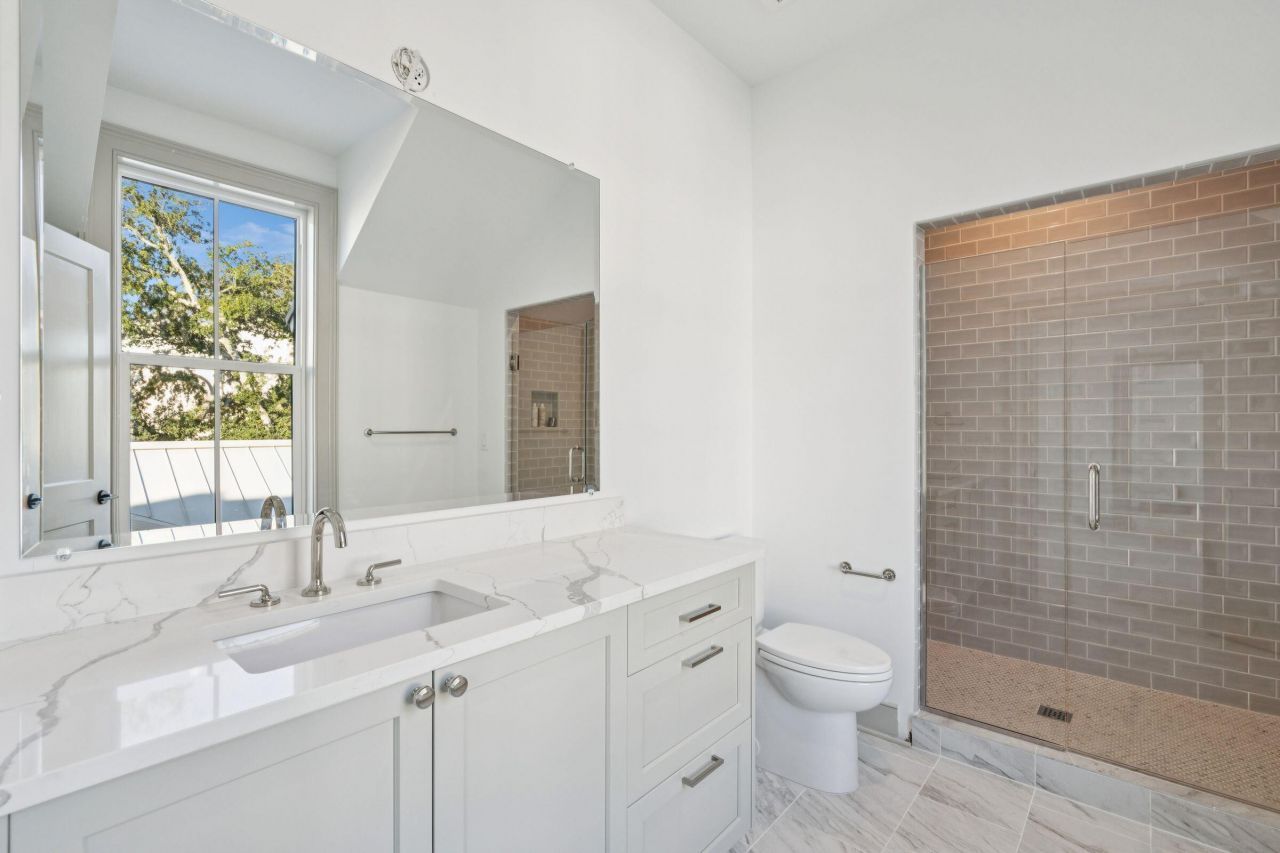 519 Helmsman Street Photo 19