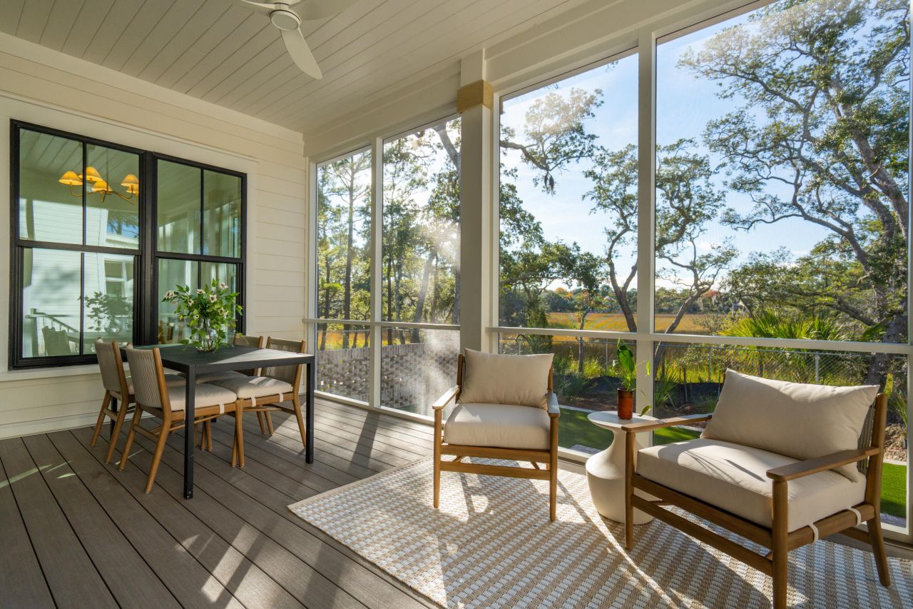 519 Helmsman Street Photo 9