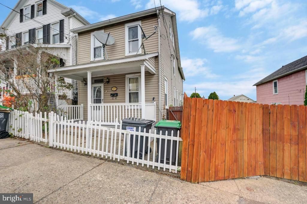 635 Vine Street, Freeland, PA 18224 Main Photo