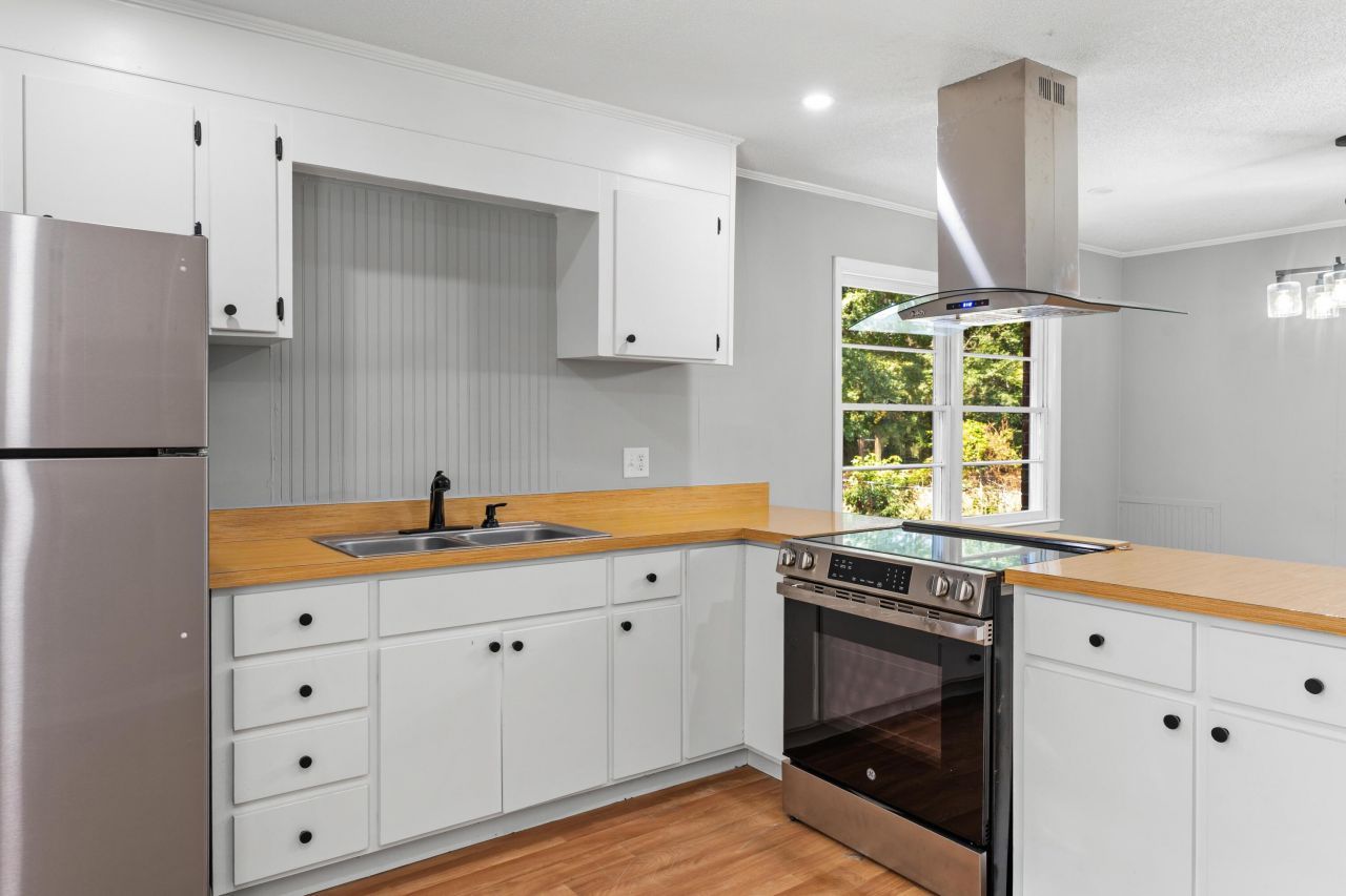 1825 Atlantic Ave Photo 5