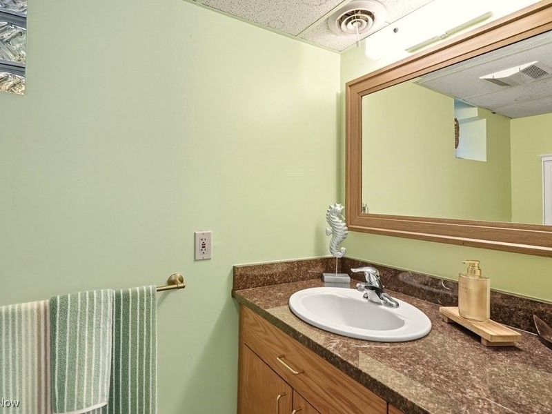 19270 Lorain Road, Fairview Park, OH 44126 Photo 21