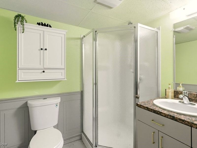 19270 Lorain Road, Fairview Park, OH 44126 Photo 28