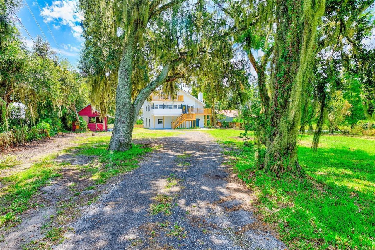 2003 W Sam Allen Road, Plant City, FL 33565 Photo