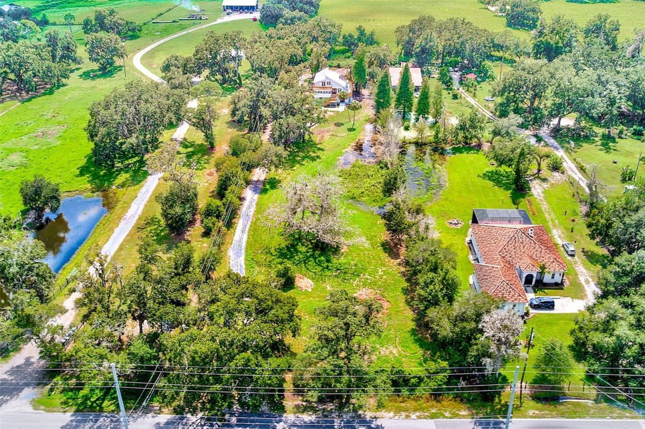2003 W Sam Allen Road, Plant City, FL 33565 Photo