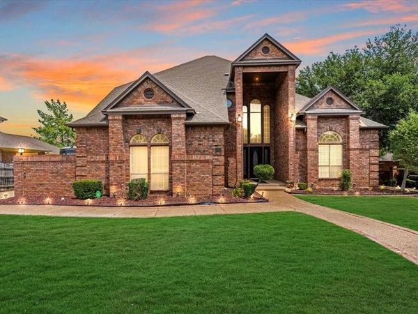 5205 Vicksburg Drive, Arlington, TX 76017