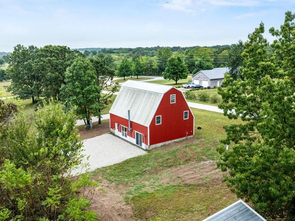 921 E 477th Road, Bolivar, MO 65613