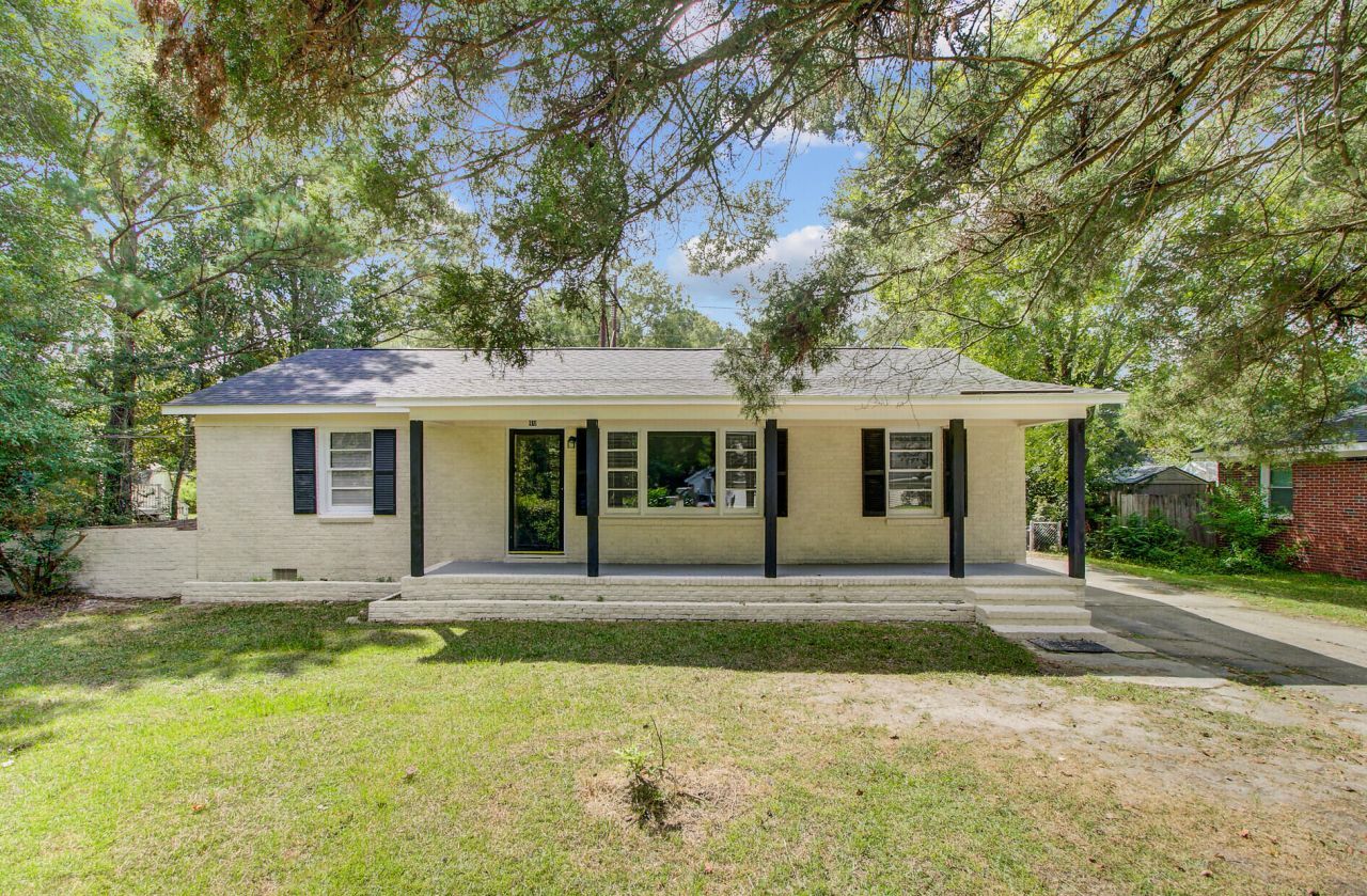 140 Weeks Avenue Photo 1