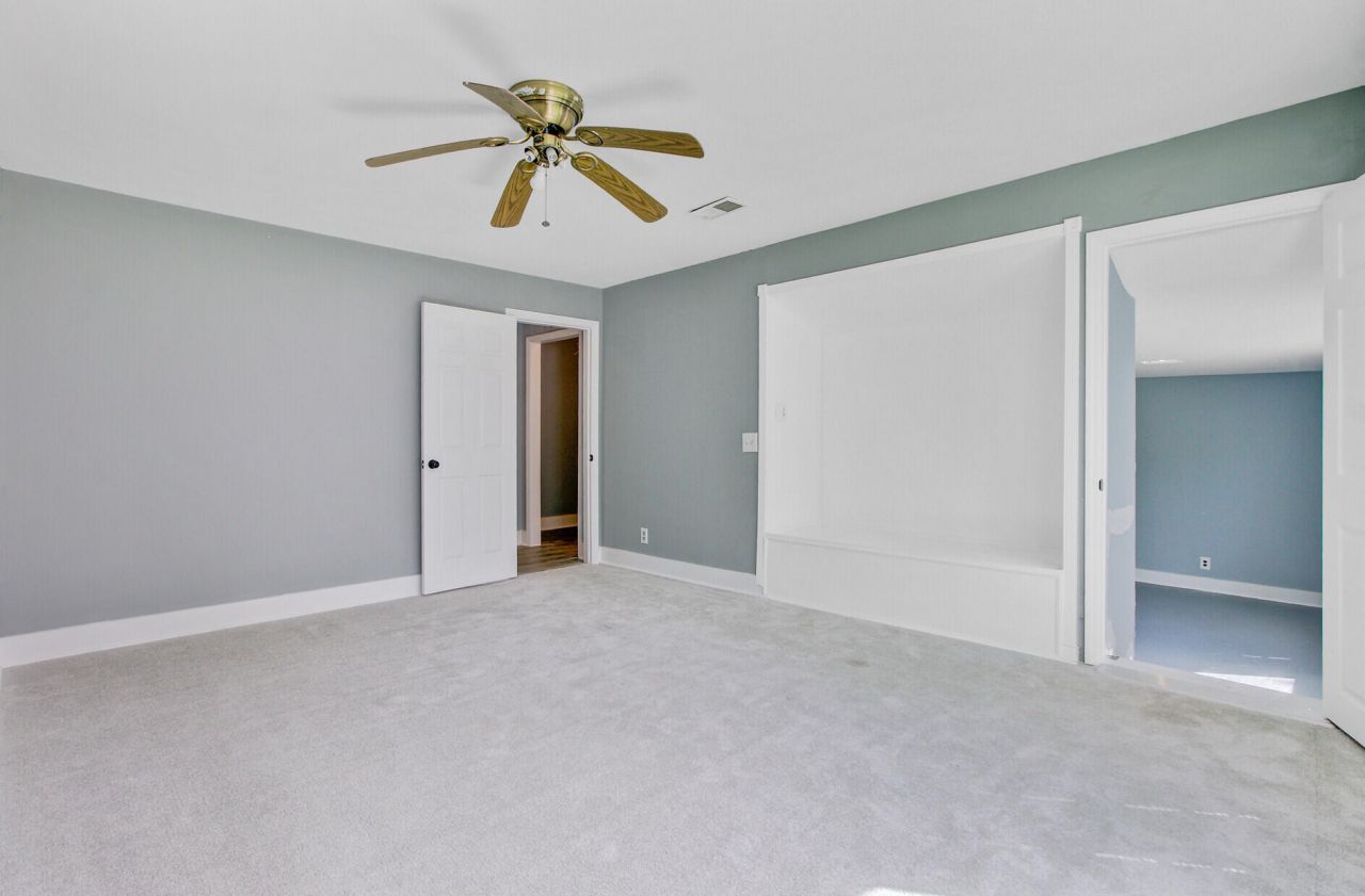 140 Weeks Avenue Photo 15