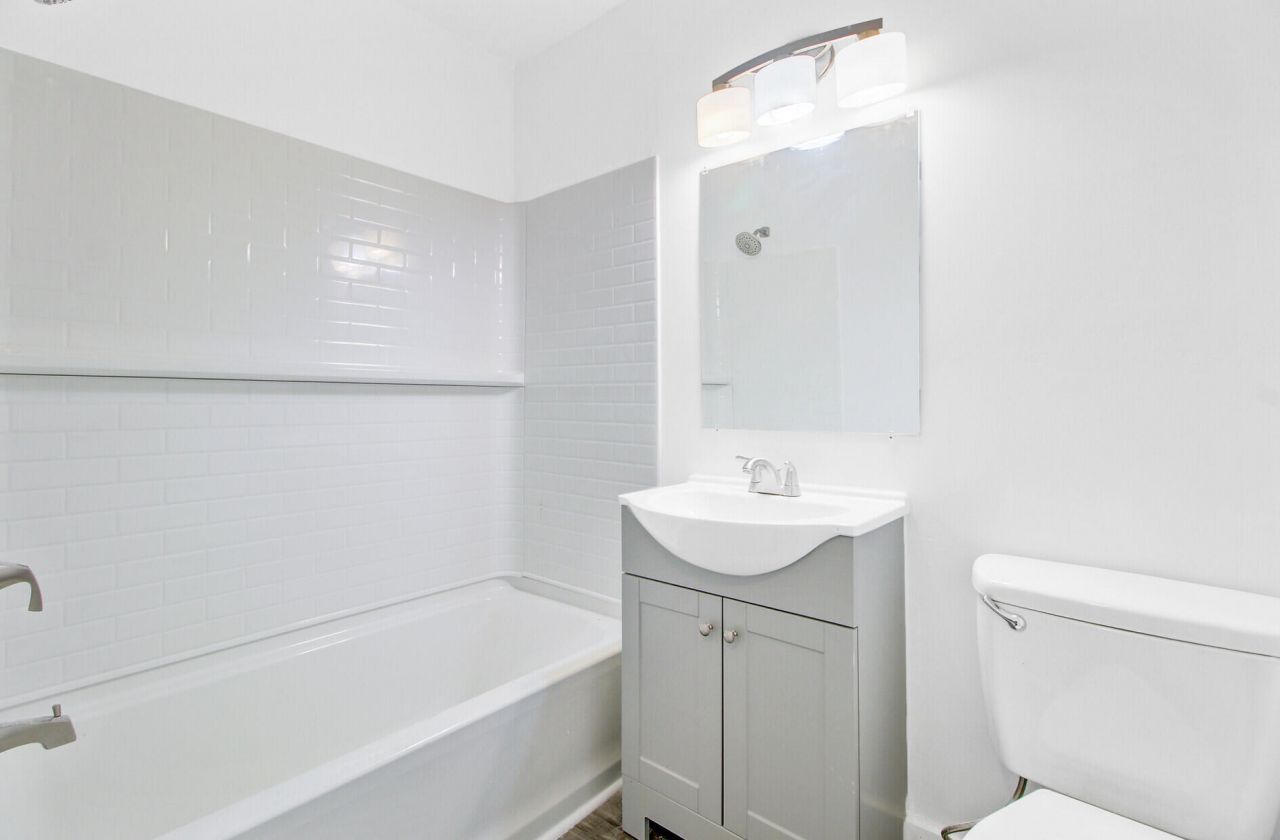 140 Weeks Avenue Photo 20