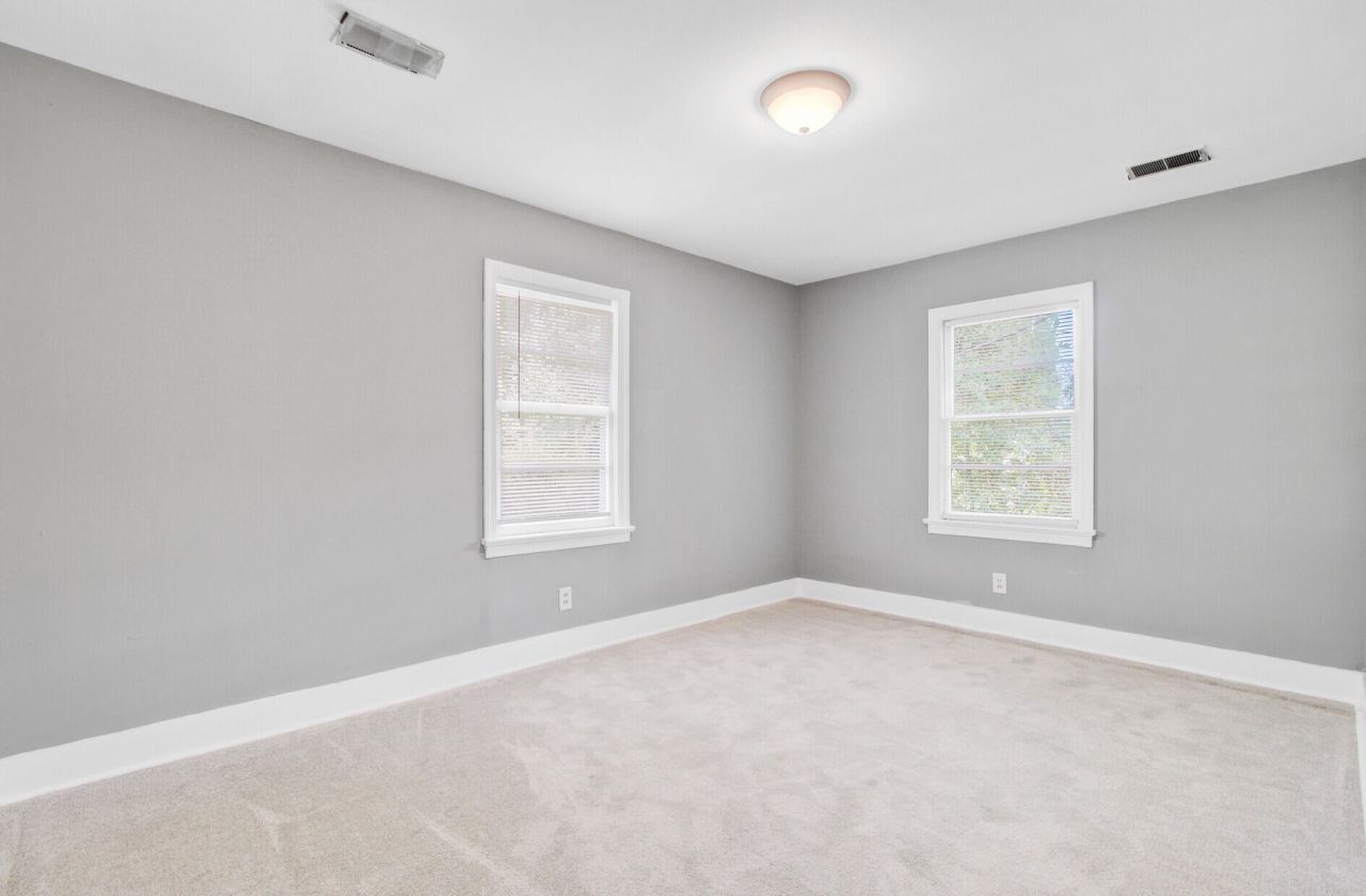 140 Weeks Avenue Photo 21