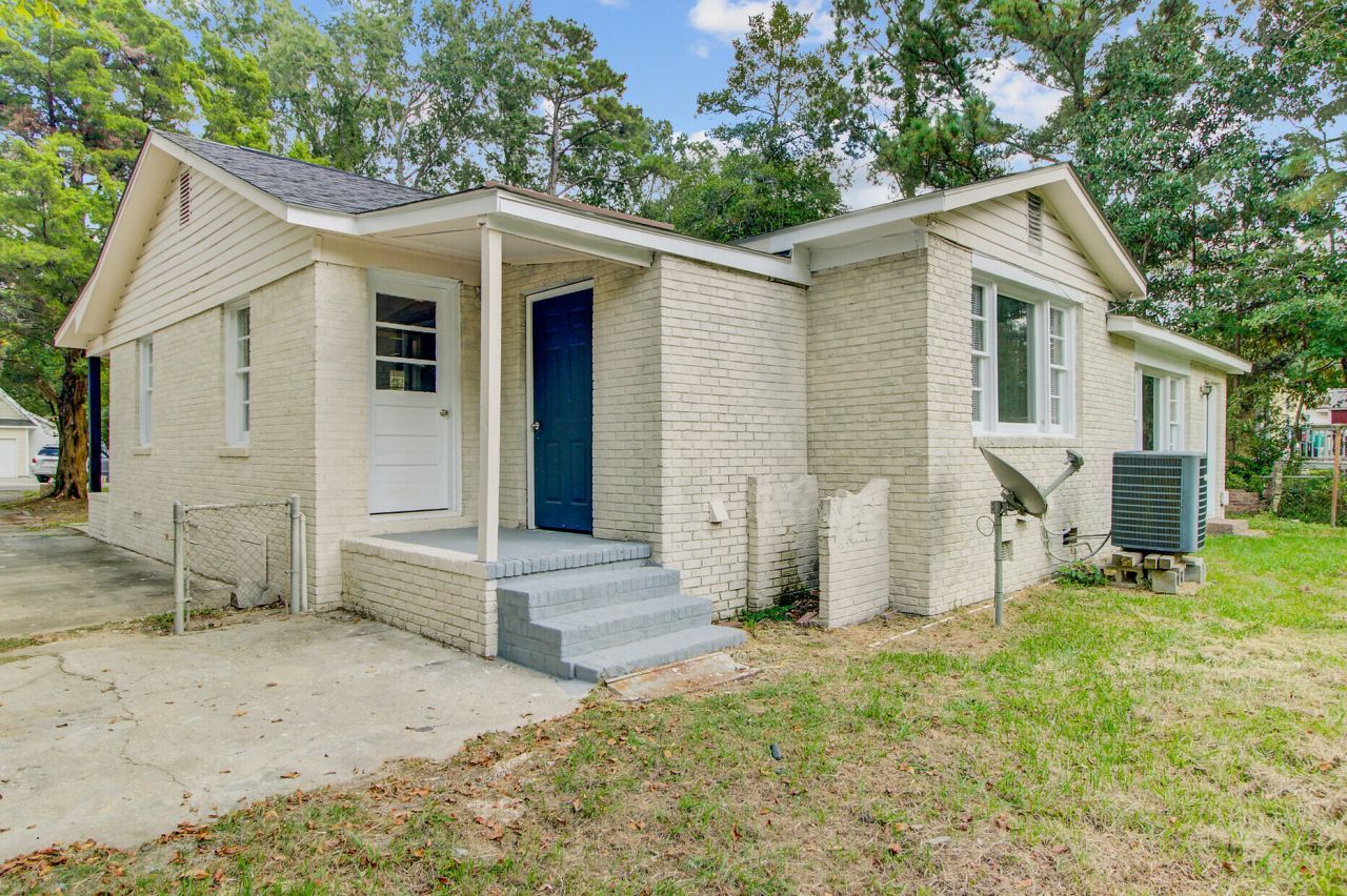 140 Weeks Avenue Photo 24