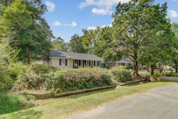 140 Weeks Avenue photo 4