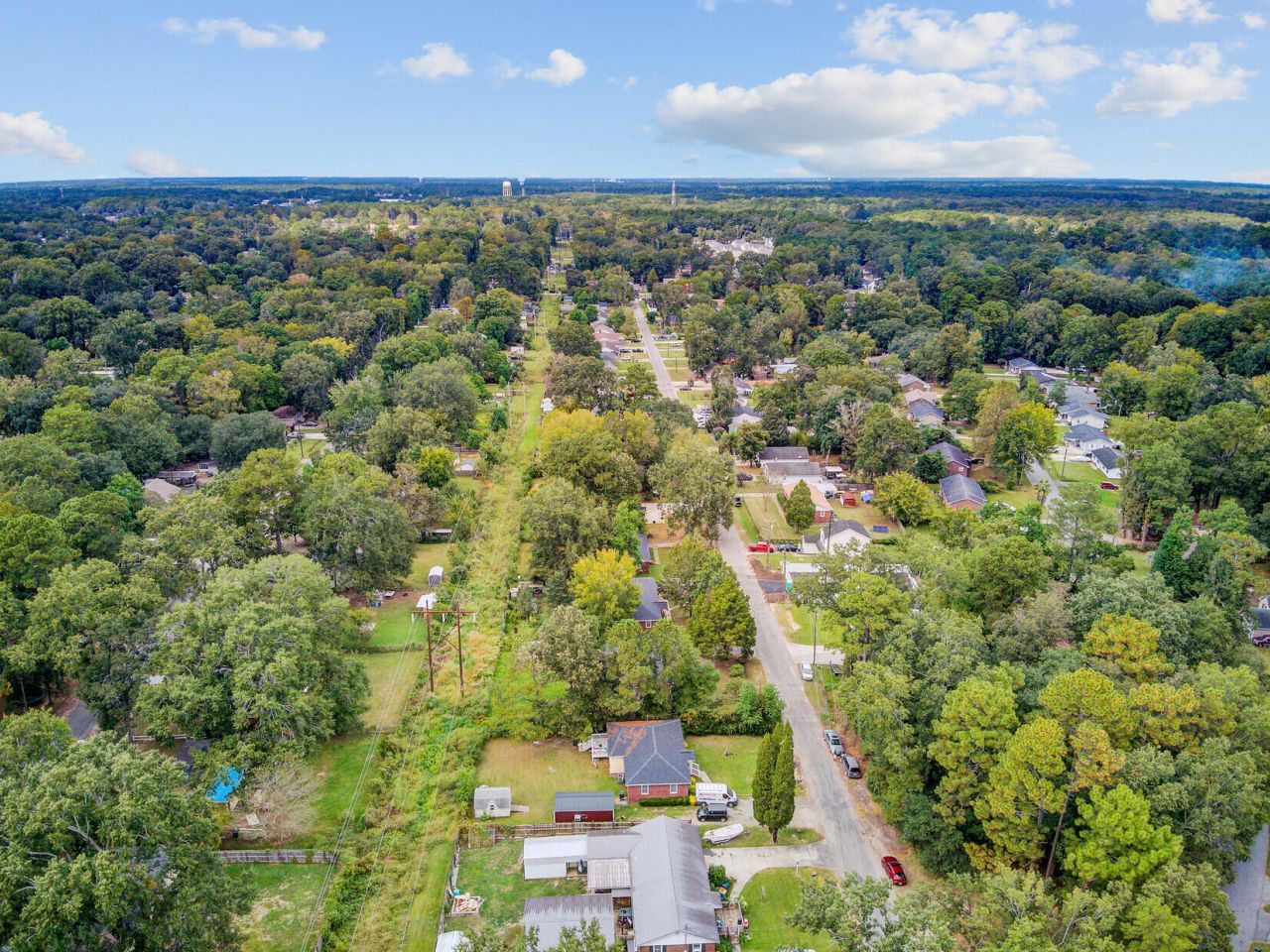 140 Weeks Avenue Photo 35