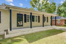 140 Weeks Avenue photo 4