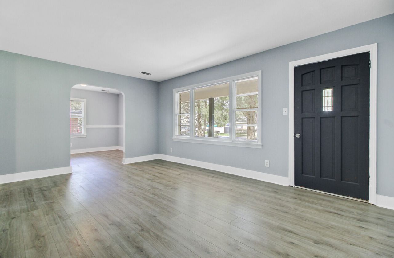 140 Weeks Avenue Photo 7