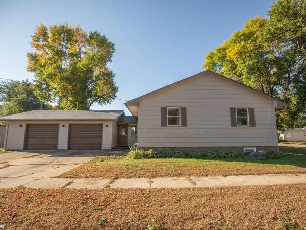348 Ripley Street NW, Titonka, IA 50480