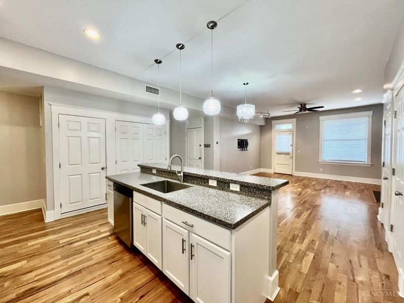 709 E McMillan Street, Unit 1, Cincinnati, OH 45206 Photo 10