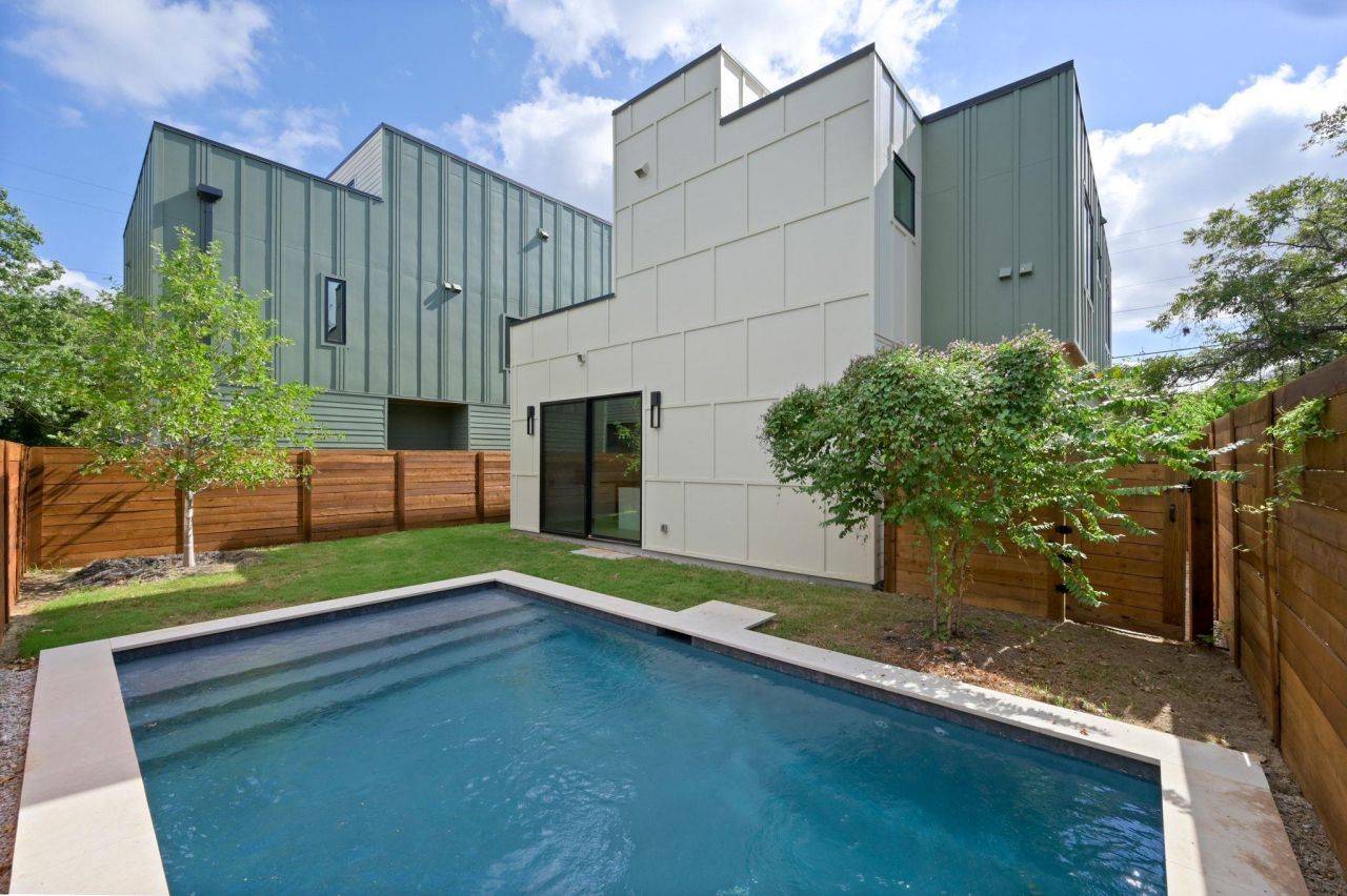 1104 1/2 Gunter St, Austin, TX 78702 Main Photo