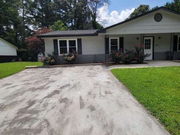 4648 Pine Tree Circle, Unit B, Buford, GA 30518