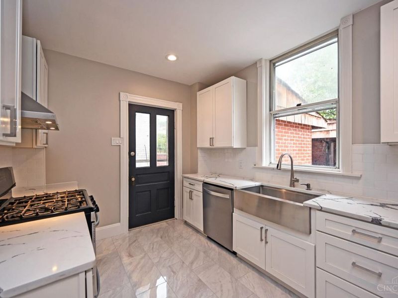 1739 Chase Avenue, Cincinnati, OH 45223 Photo 16