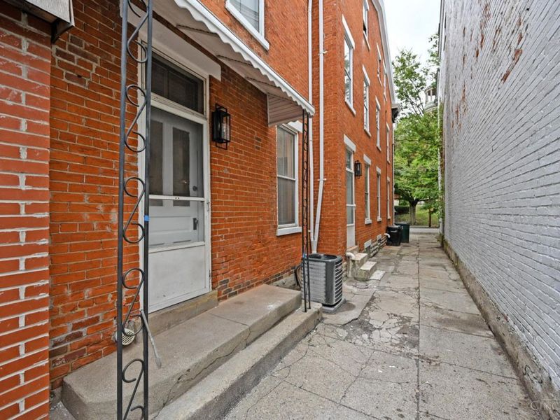 1739 Chase Avenue, Cincinnati, OH 45223 Photo 42