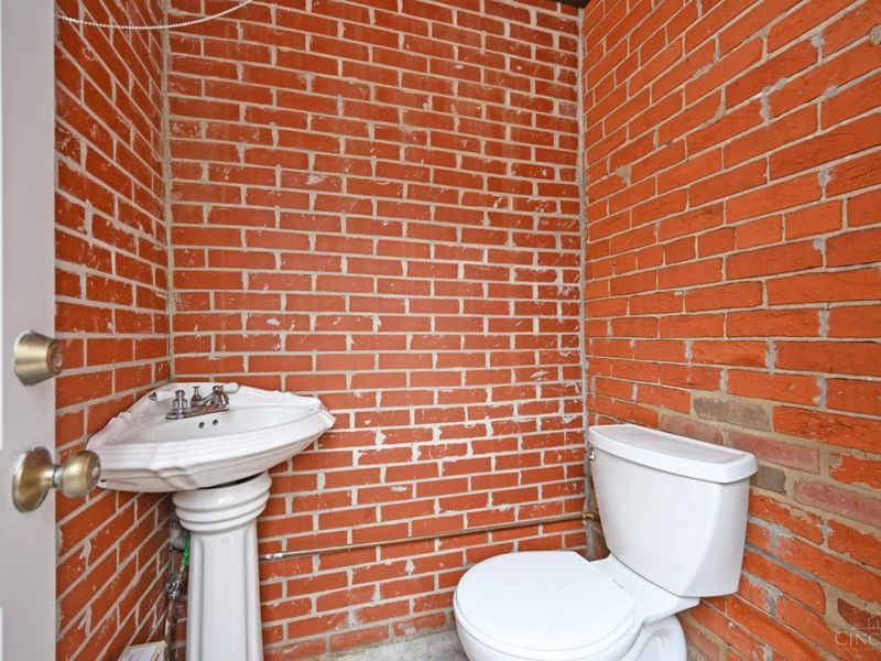 1739 Chase Avenue, Cincinnati, OH 45223 Photo 43