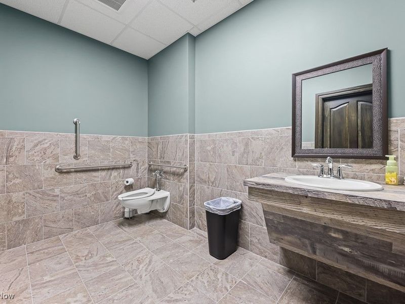 822 Kumho Drive, Unit 201, Fairlawn, OH 44333 Photo 17