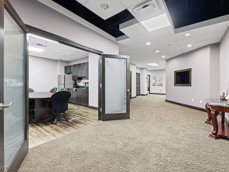 822 Kumho Drive, Unit 201, Fairlawn, OH 44333 Photo 6