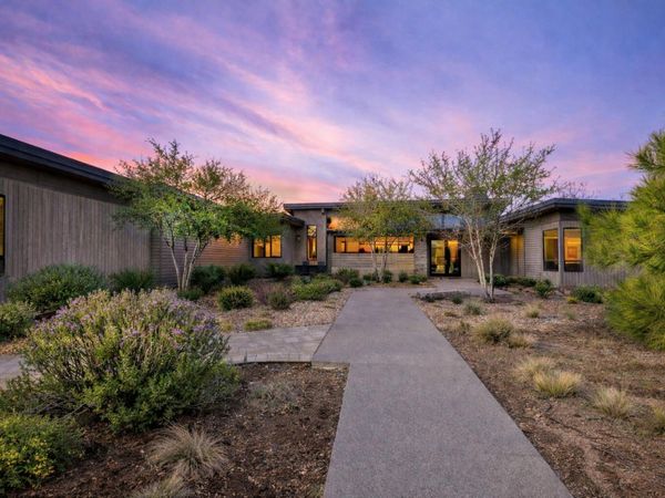 61785 Hosmer Lake Drive, Bend, OR 97702