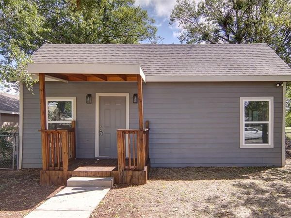 611 SE 2nd Avenue, Mineral Wells, TX 76067