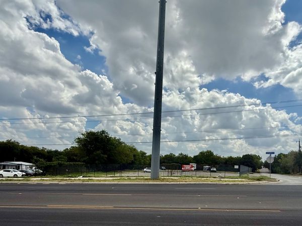4704 Callaghan Rd, San Antonio, TX 78228