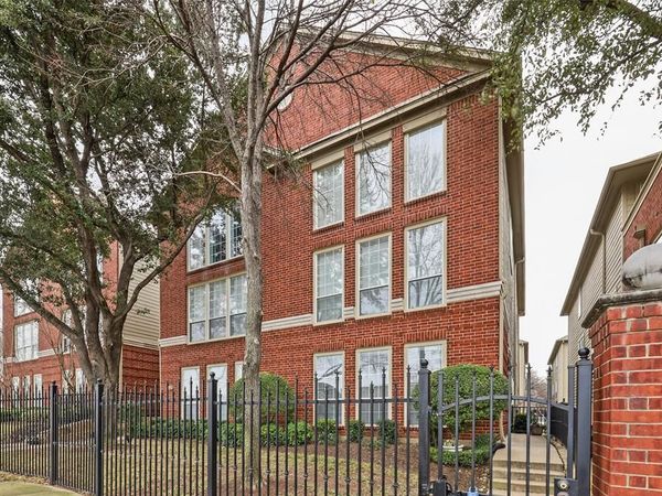 1007 W Bluff Street, Fort Worth, TX 76102