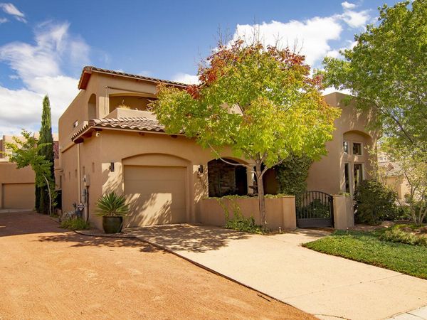 8300 VISALIA Way NE, Albuquerque, NM 87122