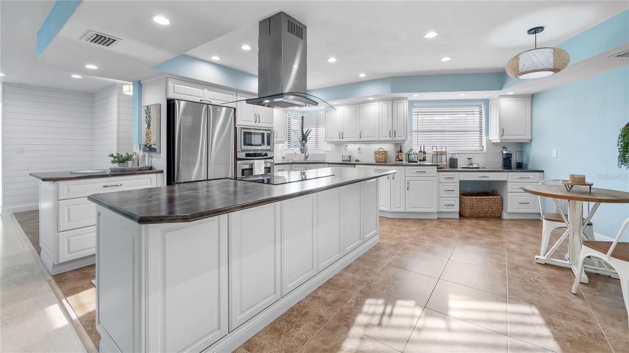 102 East Circle, New Smyrna Beach, FL 32169 Photo