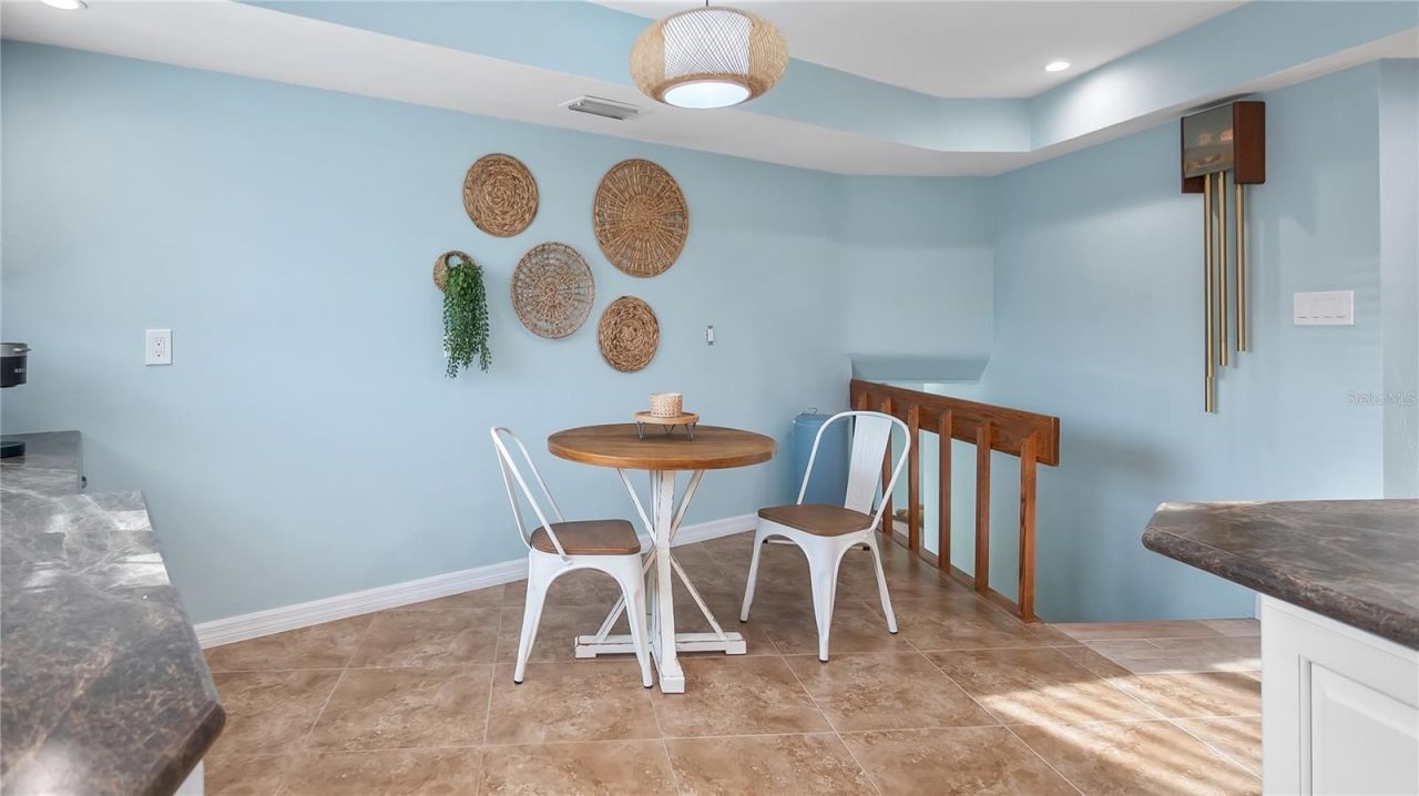 102 East Circle, New Smyrna Beach, FL 32169 Photo