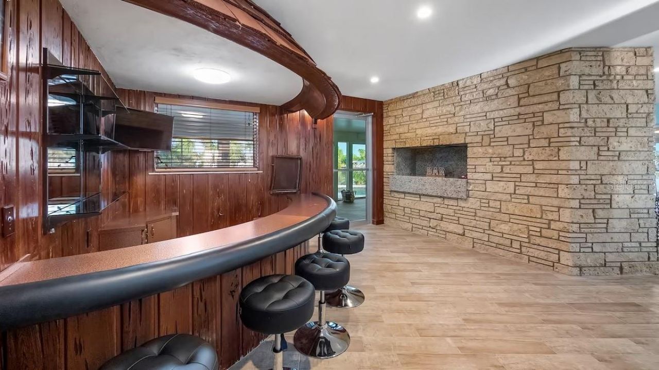 102 East Circle, New Smyrna Beach, FL 32169 Photo