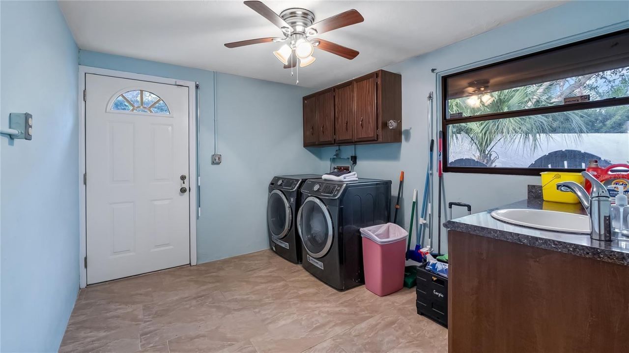 102 East Circle, New Smyrna Beach, FL 32169 Photo