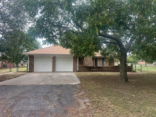 316 N Jan Drive, Stratford, OK 74872