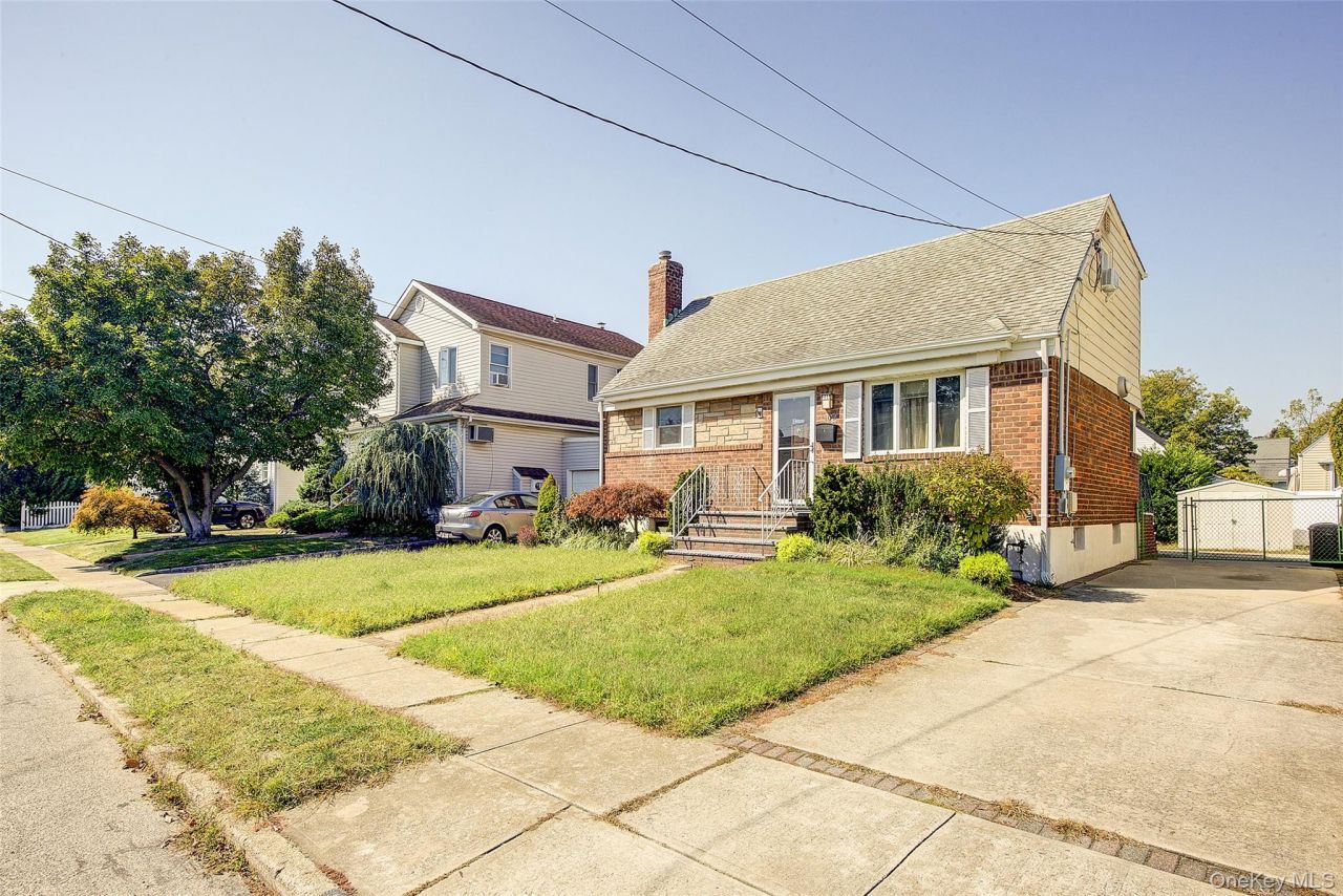 106 Soifer Avenue, North Bellmore, NY 11710 Main Photo