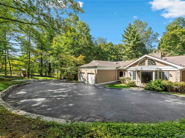 120 McLain Street, Bedford Corners, NY 10549