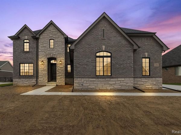 2166 Heidi Dr, Addison Twp, MI 48370