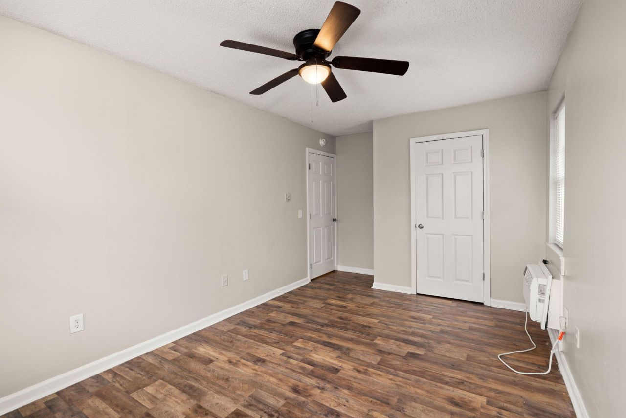 1820 Iris Street Photo 22