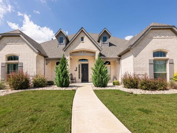 168 Falcon Point Drive, Heath, TX 75032