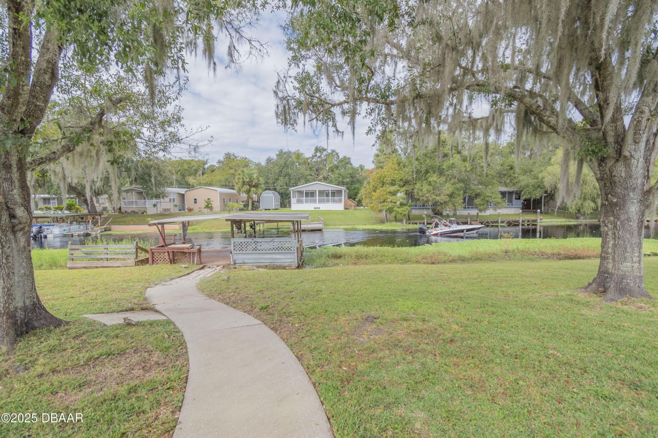 2082 Shady Lane, Geneva, FL 32732 Photo