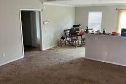 912 Dovefield Lane photo 4