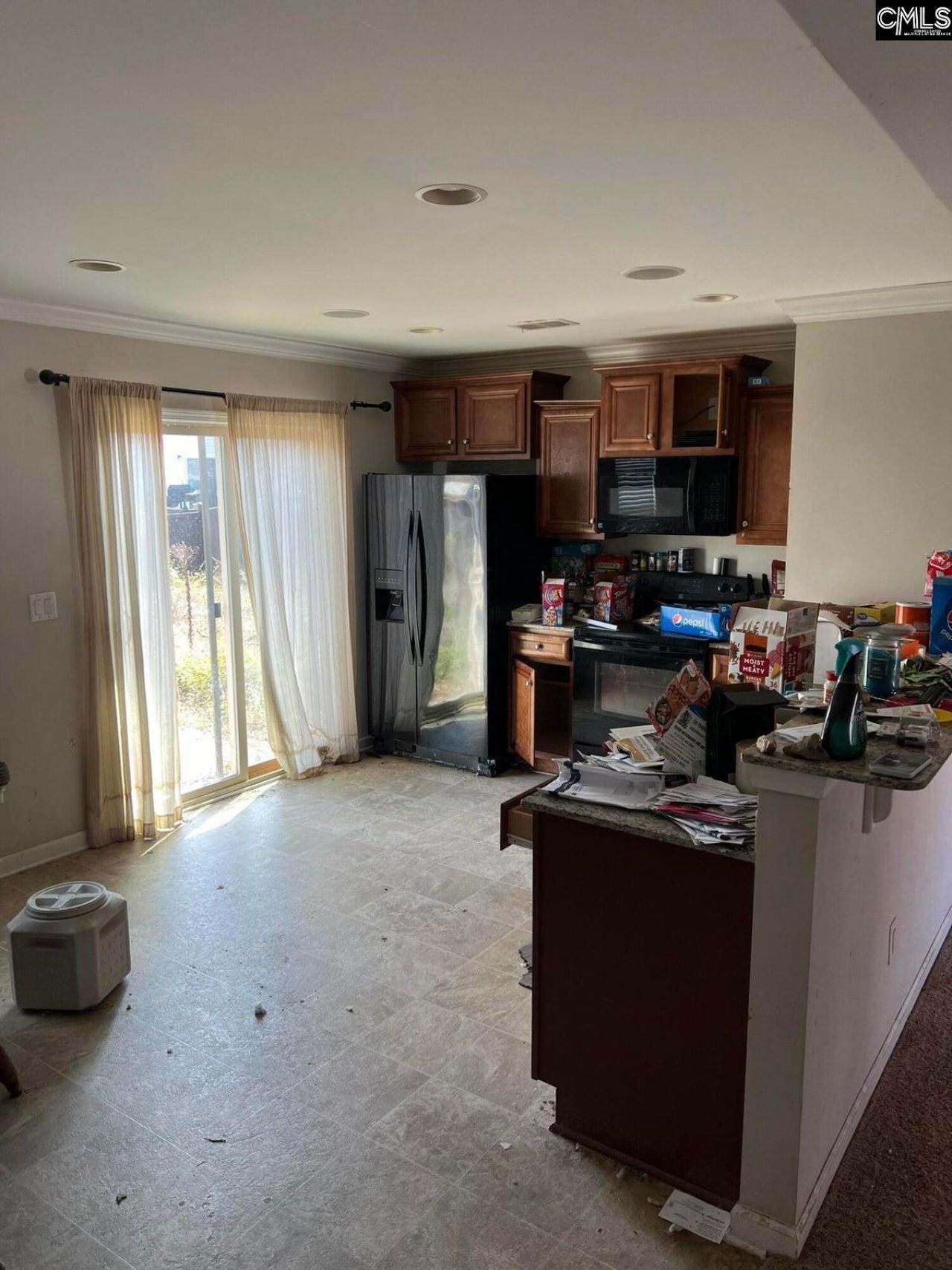 912 Dovefield Lane Photo 4